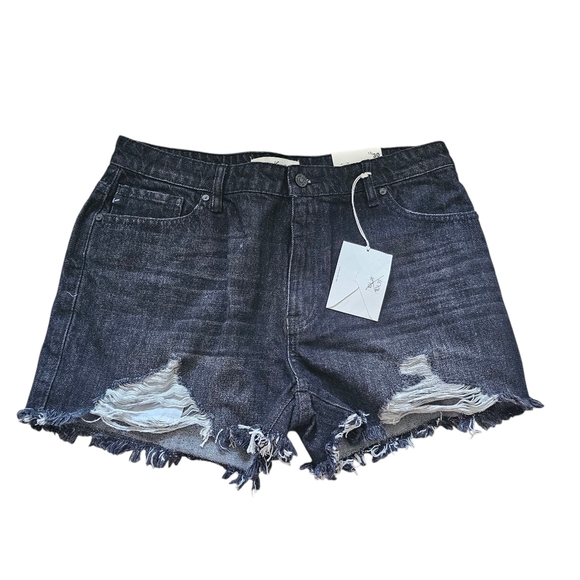 NEW KanCan Dark Denim Frayed Hem Shorts Size 13/30 - Picture 1 of 5